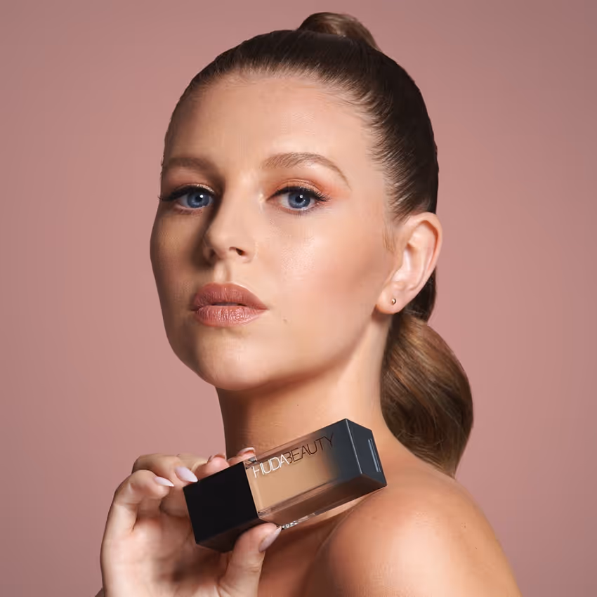 کرم پودر هدی بیوتی luminous matte شماره 230n