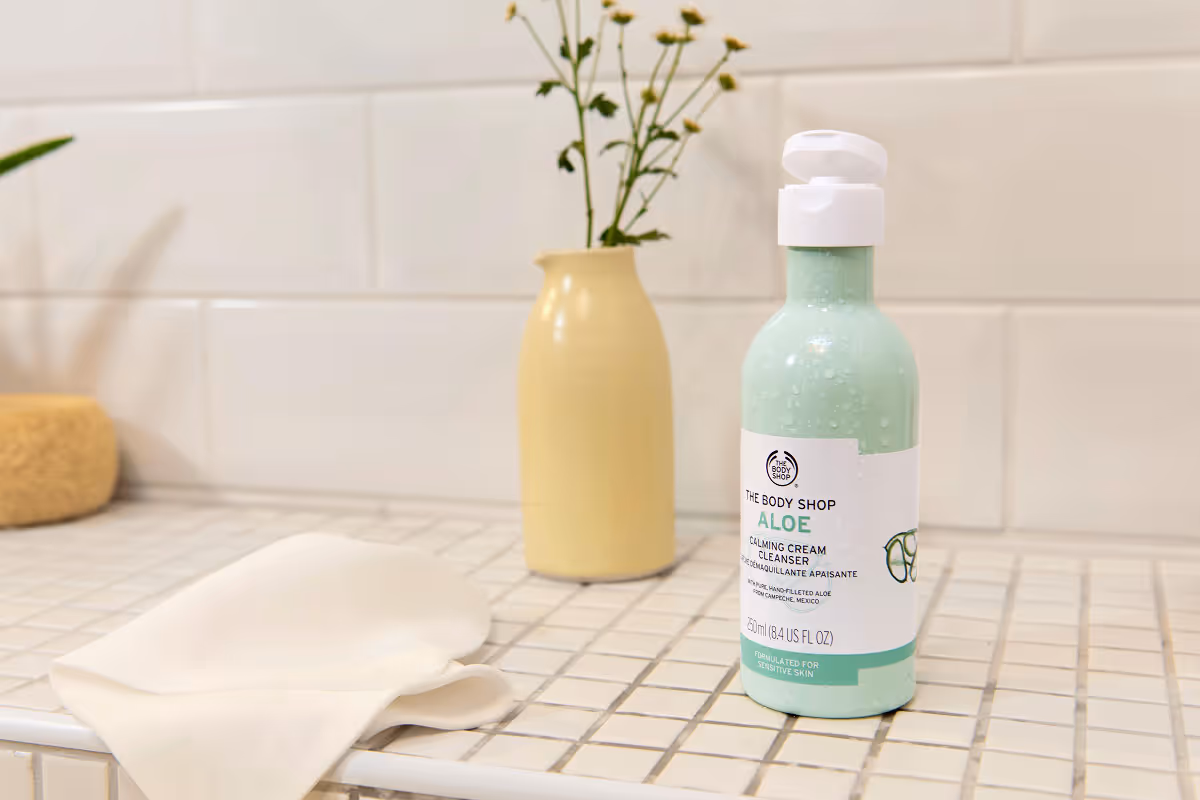 کرم پاک کننده آلوئه ورای بادی شاپ body shop