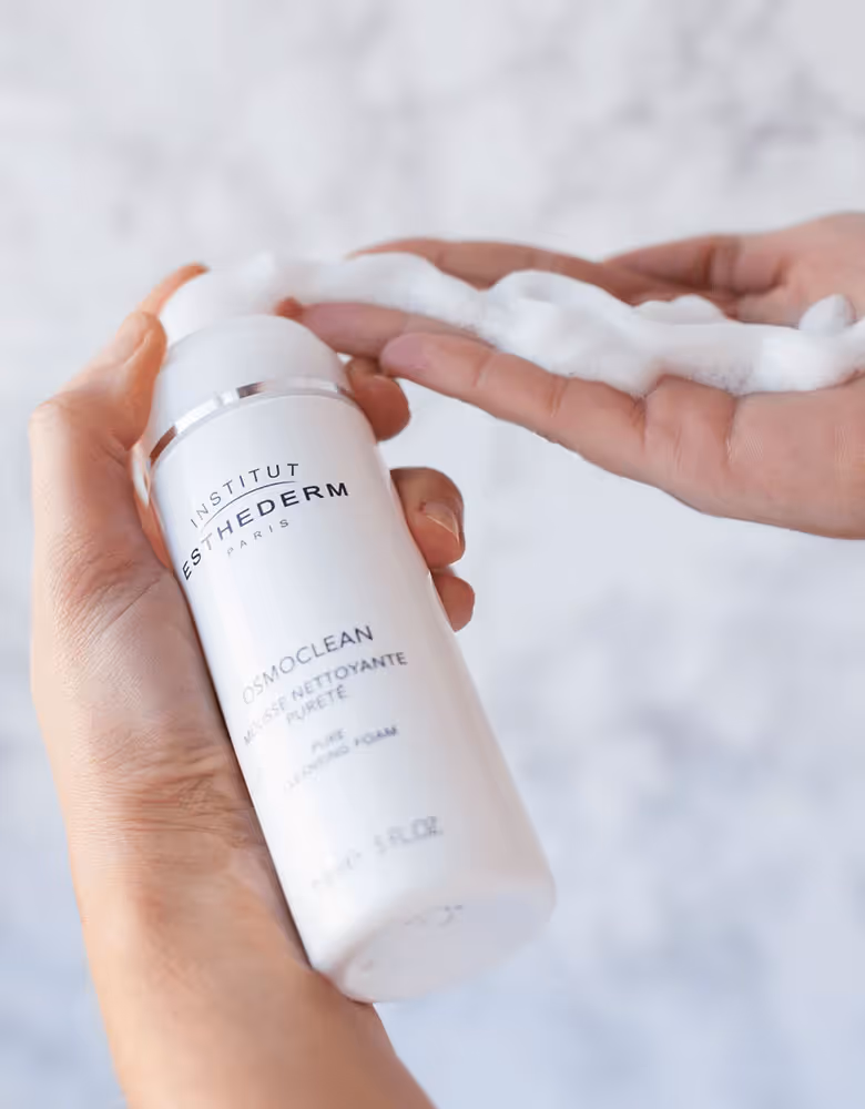 فوم شوینده صورت استادرم اسموکلین esthederm