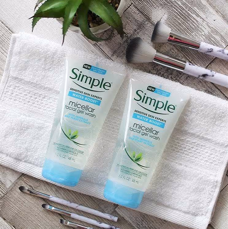 ژل شوینده صورت میسلار سیمپل simple water