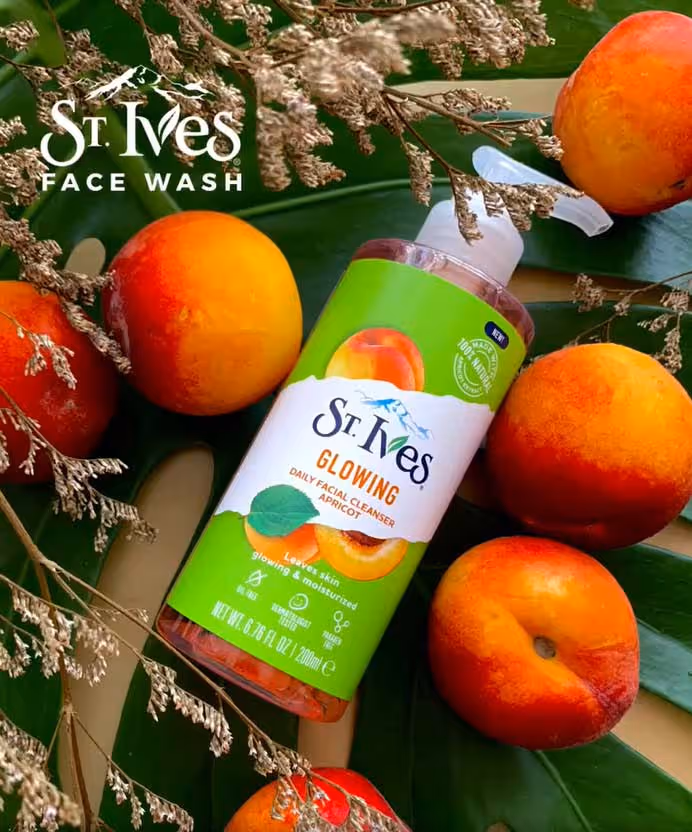 ژل شوینده صورت زردآلوی سینت ایوز st ives