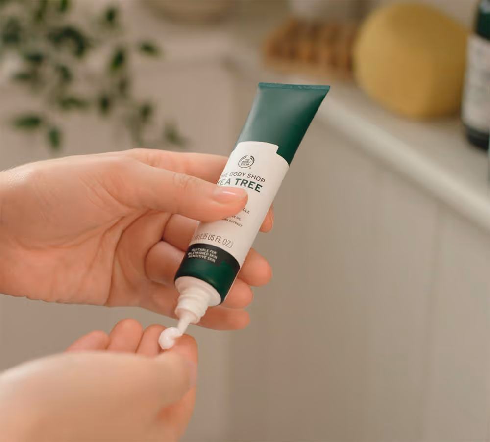 کرم آبرسان پوست چرب درخت چای بادی شاپ body