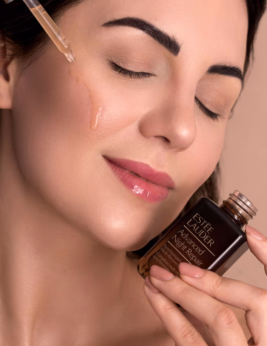 سرم ترمیم کننده ضدپیری استی لودر estee lauder