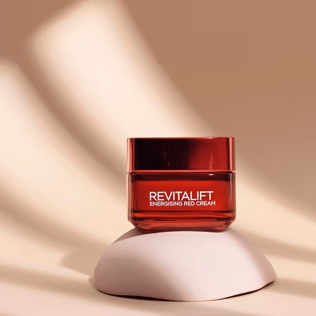 کرم انرژی دهنده روز لورال رویتالیفت loreal