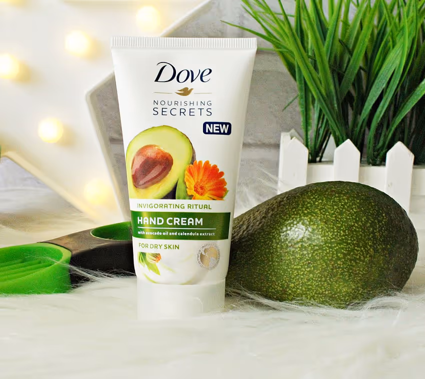 کرم دست آووکادو و گل همیشه بهار داو dove