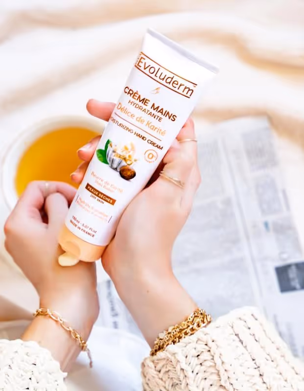کرم آبرسان دست شی باتر اولودرم evoluderm