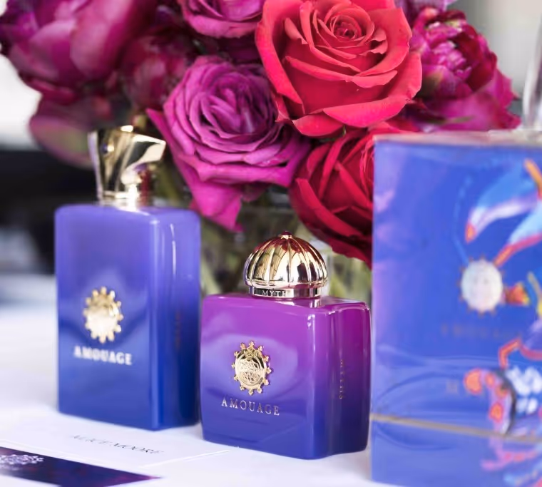 عطر زنانه امواج میتس amouage myths