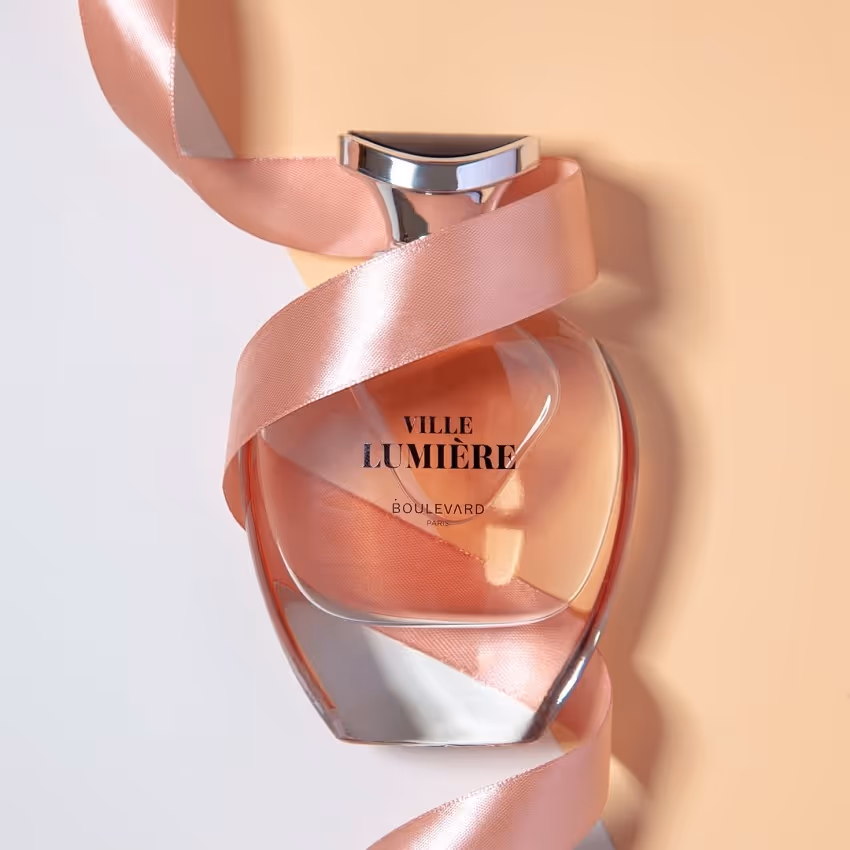 عطر زنانه بلوار ویل لومیه ville lumiere