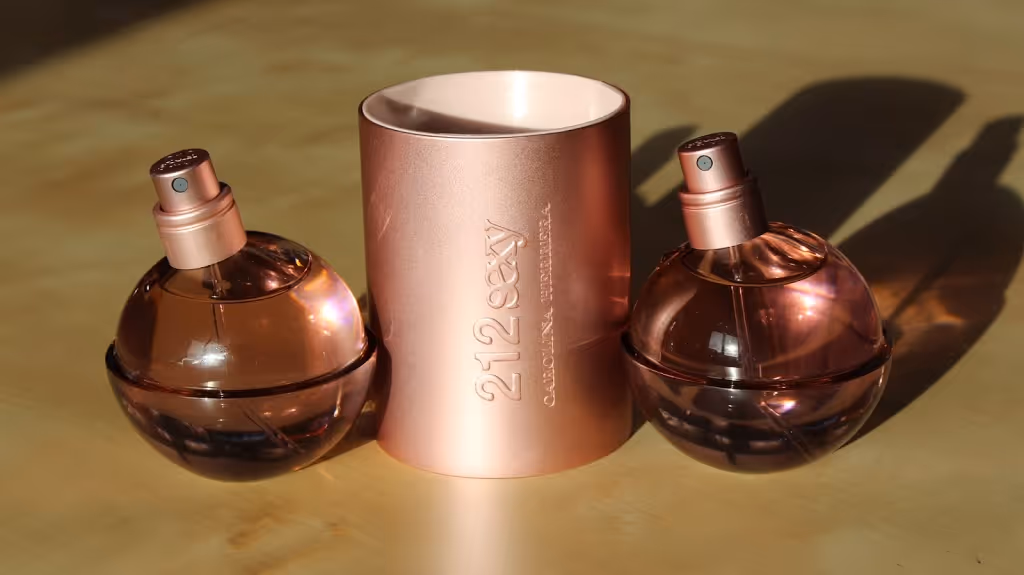 عطر زنانه کارولینا هررا 212 سک سی carolina