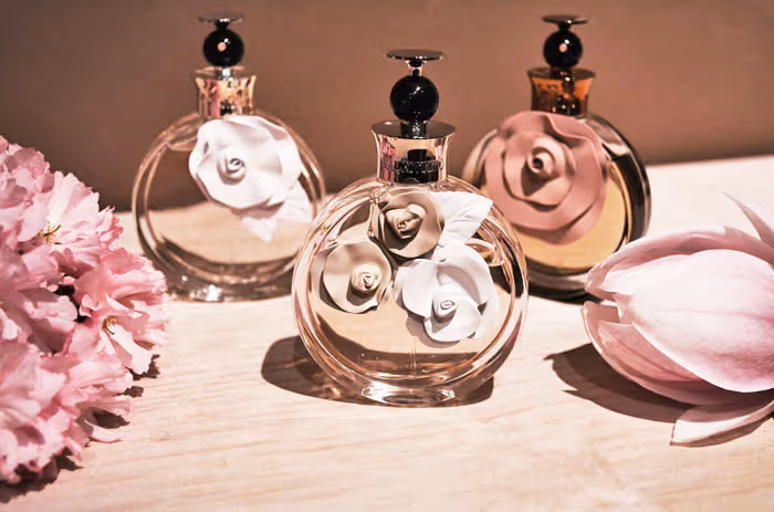 عطر زنانه والنتینو والنتینا اوسولوتو