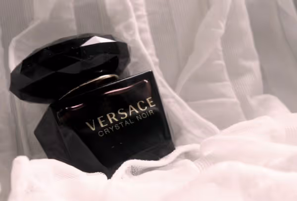 عطر زنانه ورساچه کریستال نوآر ادو تویلت