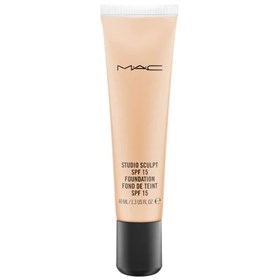 کرم پودر مک استدیو اسکالپ شماره NC30 بژ هلویی با طلایی مدل Mac Sculpt Fond de Teint