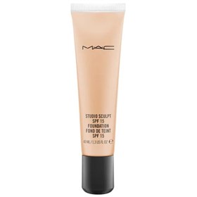 کرم پودر مک استدیو اسکالپ شماره NC40 هلویی متوسط با طلایی مدل Mac Sculpt Fond de Teint