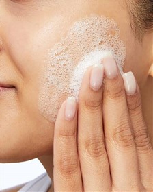 ژل شوینده پوست نرمال و چرب سراوی CeraVe Foaming Cleanser حجم 236 میلی لیتر