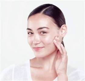 تونر لایه بردار و روشن کننده پوست خشک کلینیک Clinique Clarifying Lotion 1 حجم 200 میلی لیتر