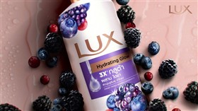 شامپو بدن آبرسان و روشن کننده میوه های بری لوکس Lux Hydrating Glow حجم 500 میلی لیتر