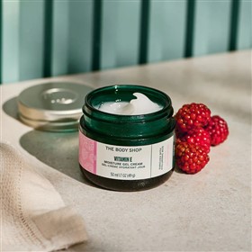 ژل کرم آبرسان ویتامین ای بادی شاپ Moisture Gel Cream حجم 50 میلی لیتر